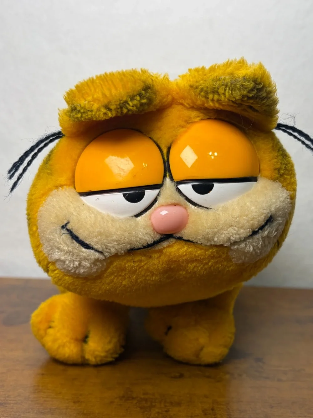 Vintage 1981 Garfield Standing Plush Toy (Dakin / Fun Farm)